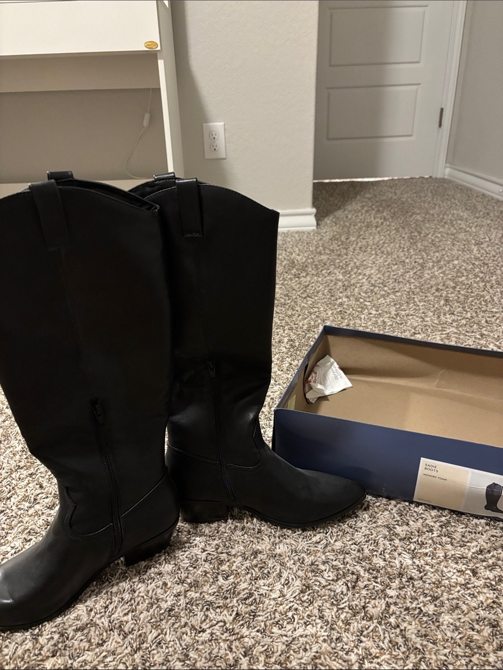 7 1/2 Target Classic Black Knee-High Western Boots - Women